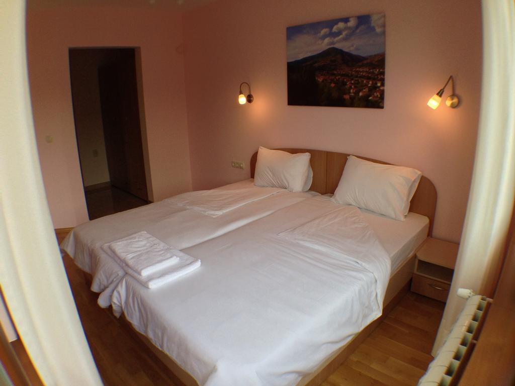 Mala Planina Guest House Iskrets Εξωτερικό φωτογραφία