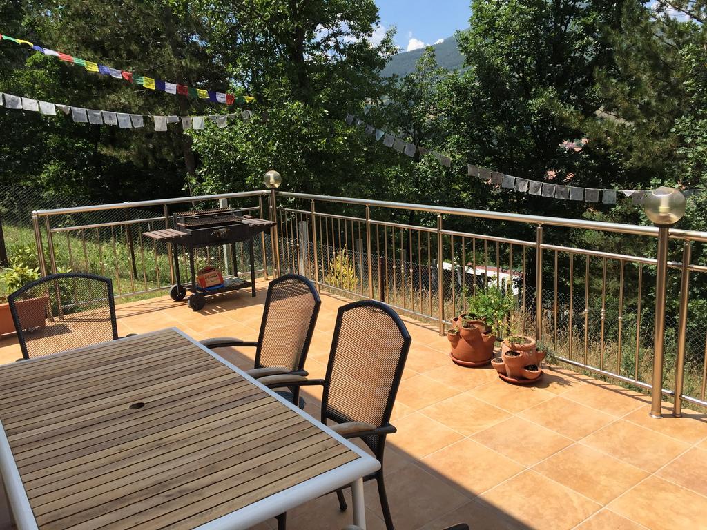 Mala Planina Guest House Iskrets Εξωτερικό φωτογραφία