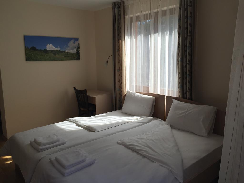Mala Planina Guest House Iskrets Εξωτερικό φωτογραφία